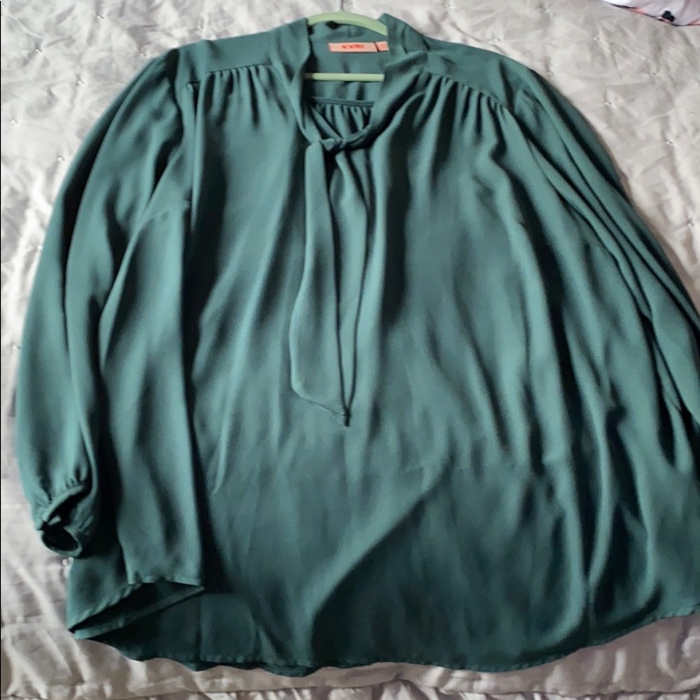 Beautiful forest green blouse